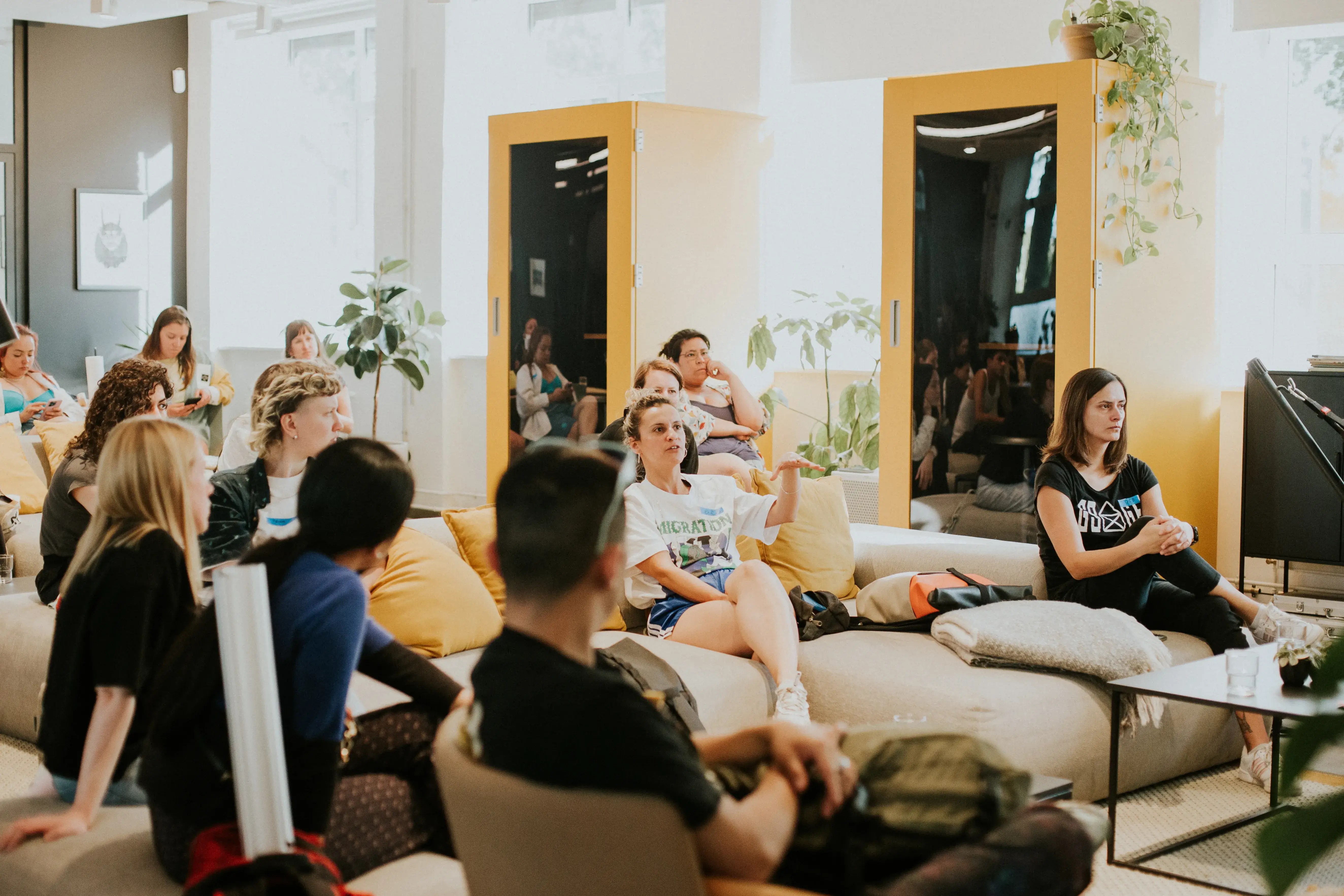 Radia x 42 Berlin coding workshop: women in tech learning and collaborating at a free coding school in Berlin